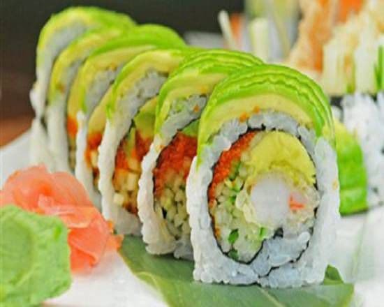 Green Dragon Roll (8 pcs)