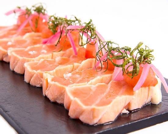 Salmon Tataki (10 pcs)