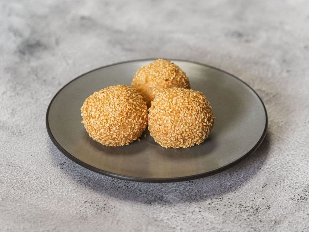 Deep fried sesame balls (3pcs)
