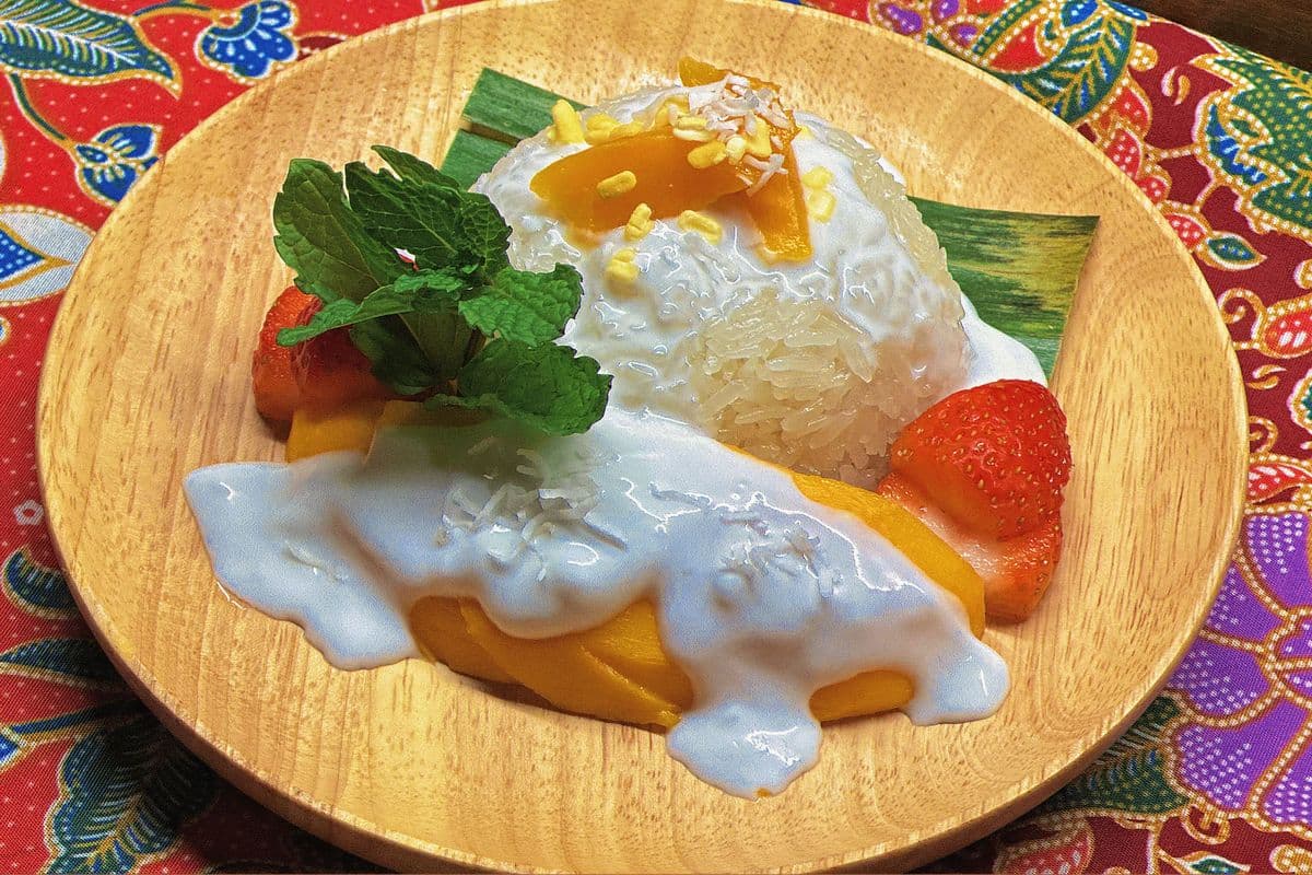 Mango Sticky Rice 芒果糯米饭