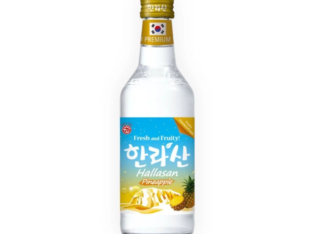 Hallasan Pineapple Soju (375 ml)