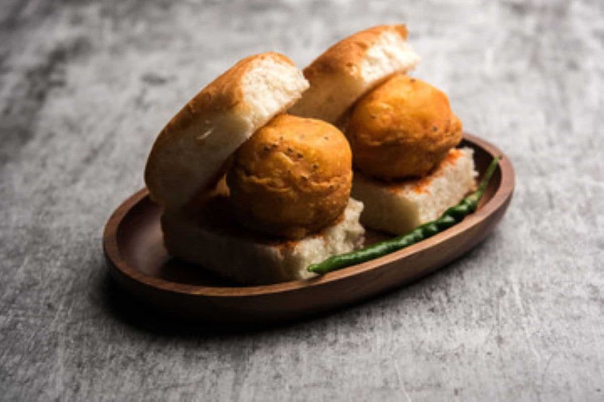 Vadapav (1 pc)