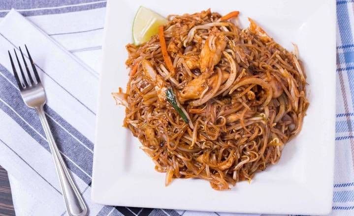 T2. Chicken Pad Thai 鸡肉泰式炒河粉