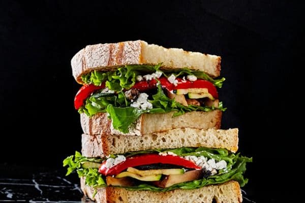 Sandwich aux légumes grillés / Grilled Vegetable Sandwich