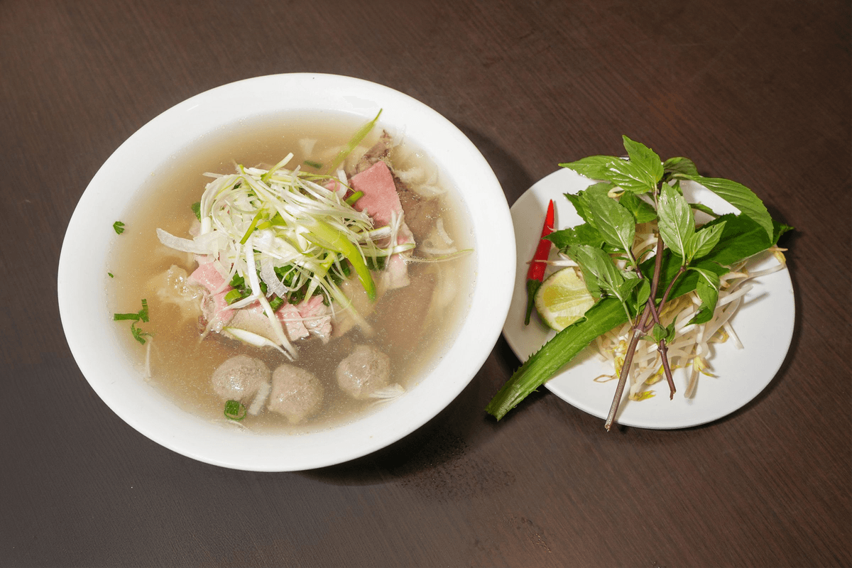 01. Special Combo Beef Rice Noodle Soup - Pho Dac Biet (regular)