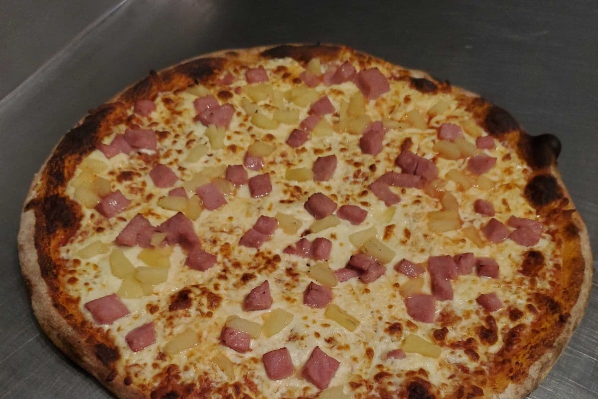 Pizza Hawaïenne / Hawaiian Pizza