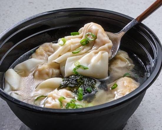 W2. Shrimp Wonton with Spicy Sauce (With Pork) (8 pcs)