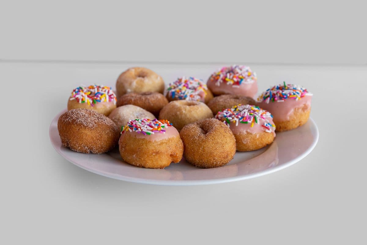 Assorted mini doughnuts 1 Dozen
