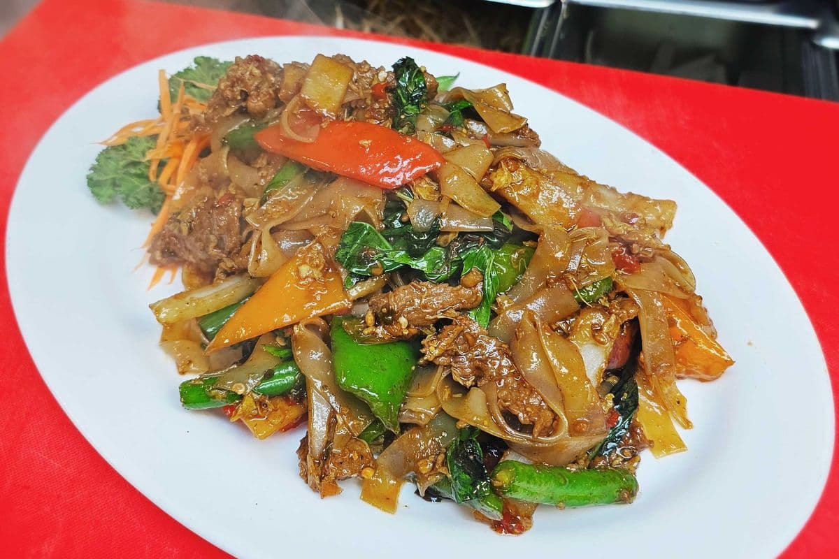29. Pad Khee Mao