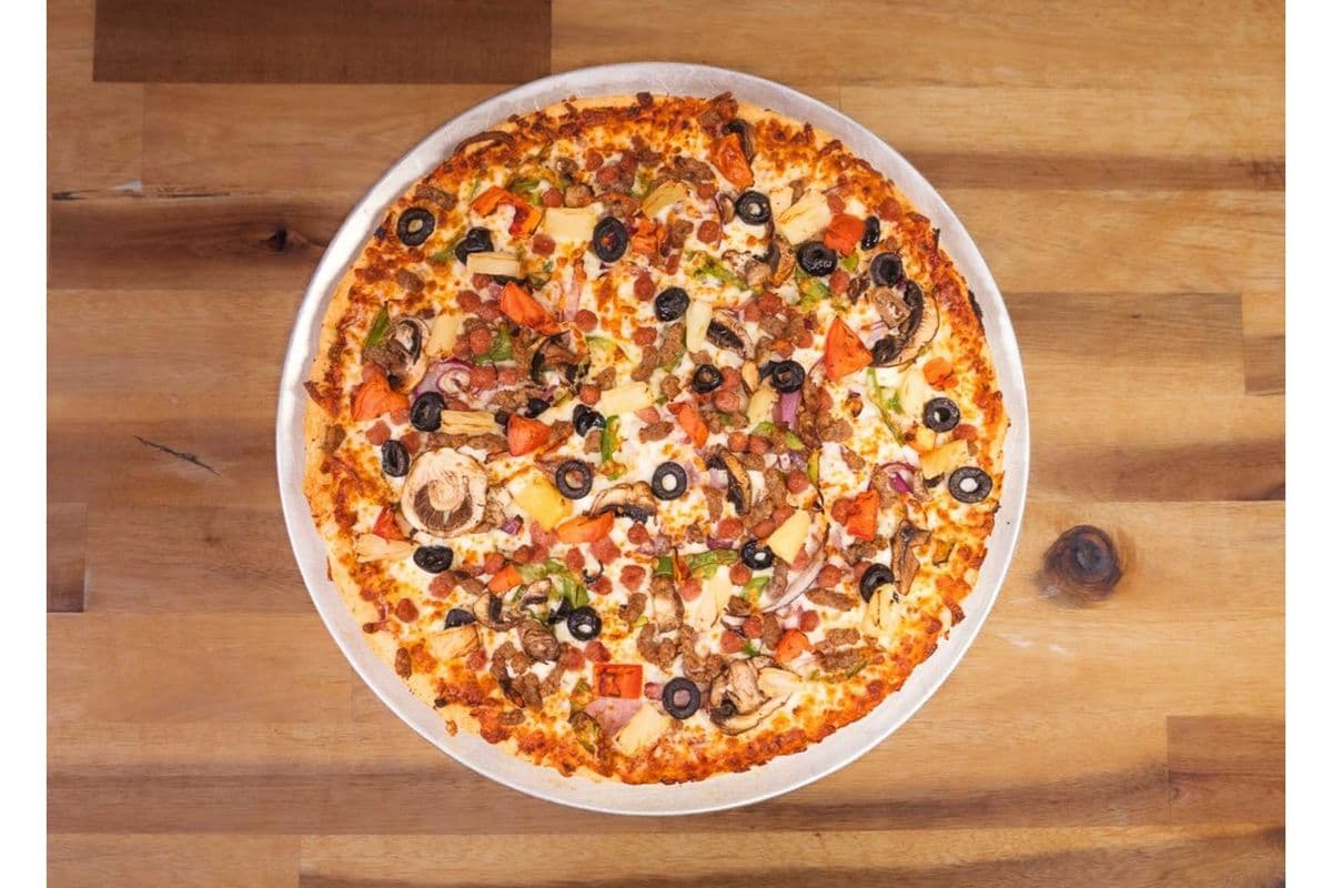 14" Large Empire Pizza