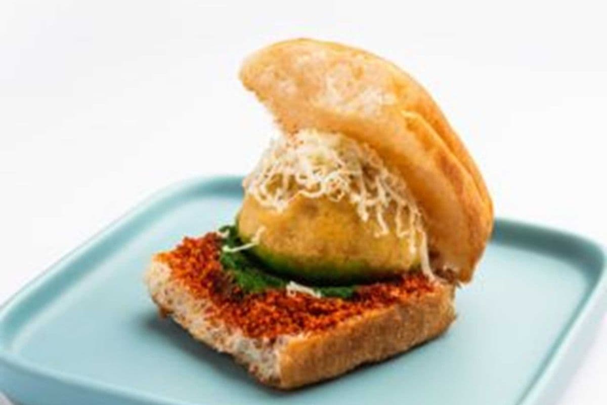 Amul Cheese Vada Pav - 1pc