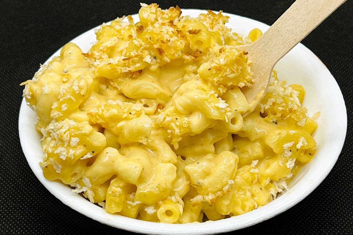 Large size baked Mac and Cheese with Garlic Bread