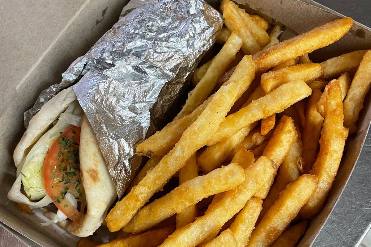 Assiette d'un pita au gyro