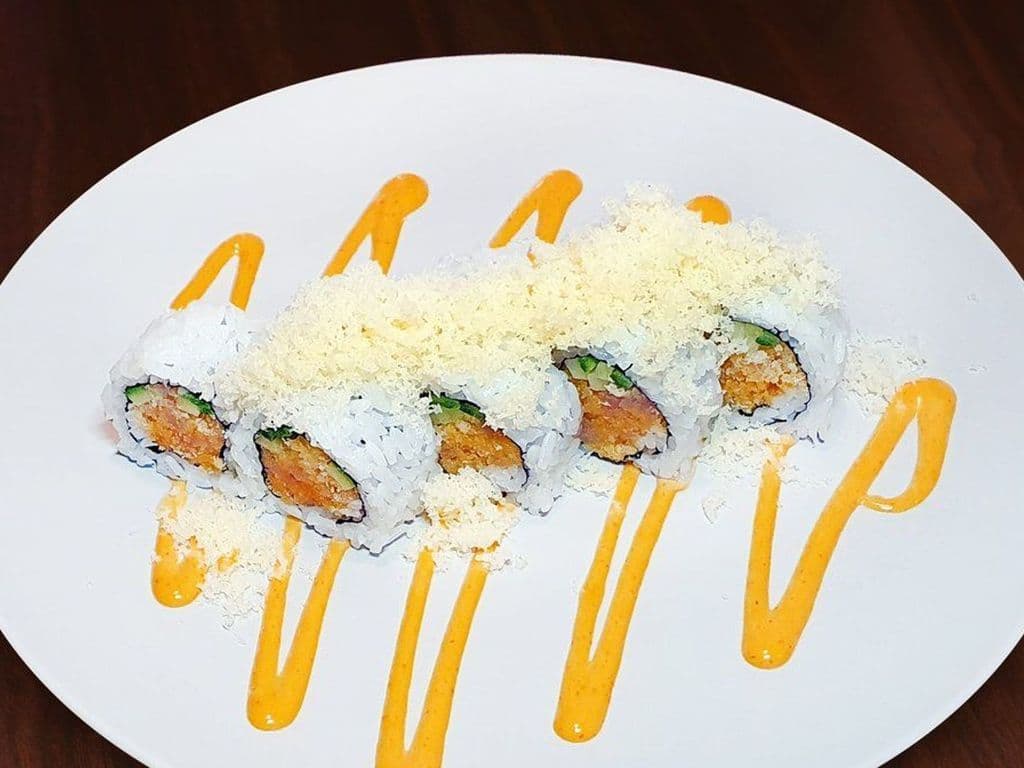 Spicy Crunch Salmon Roll