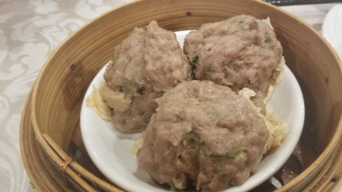 Steamed Beef Meat Balls (3 Pcs)