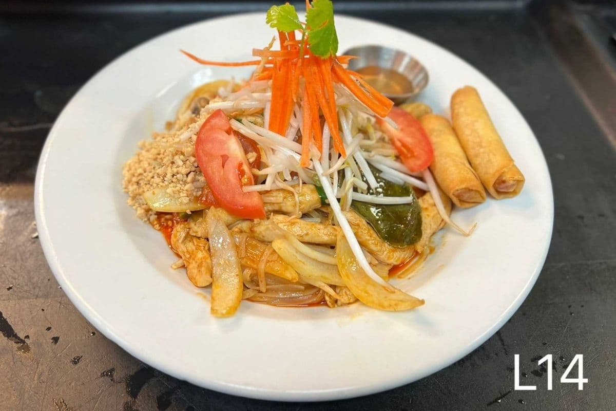 L14. Pad Thai Tom Yum