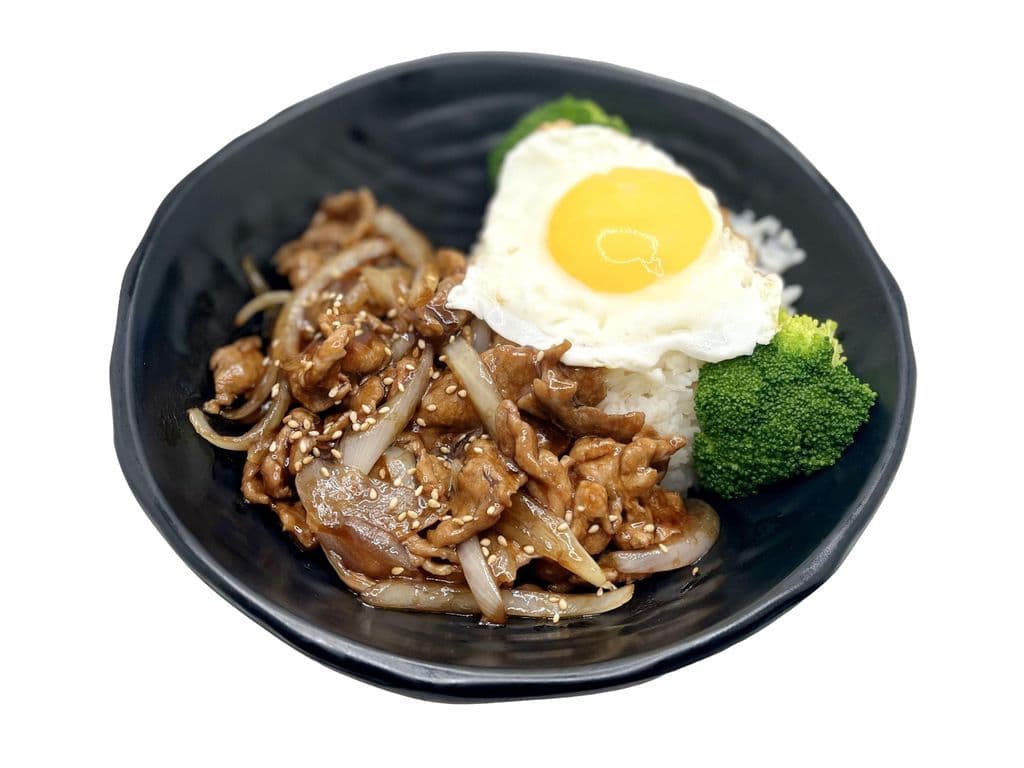 BBQ Meat Slices on Rice (烤肉蓋飯牛/豬)