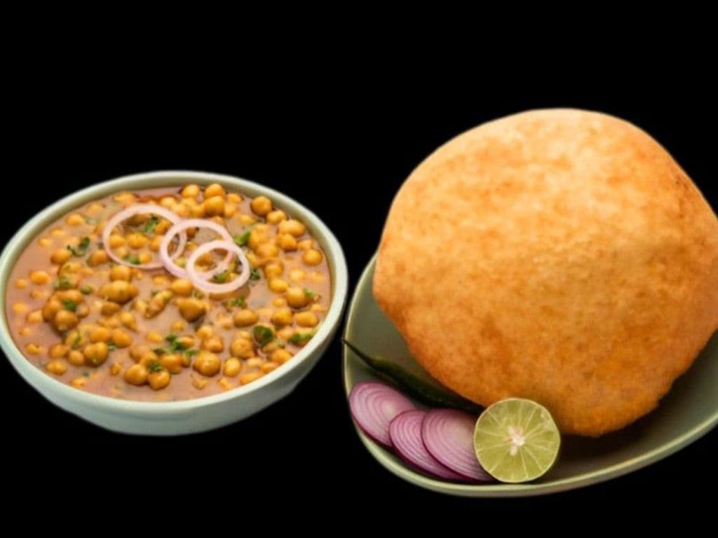 Chana Bhature (2 Pcs - Large Size Bhatura)