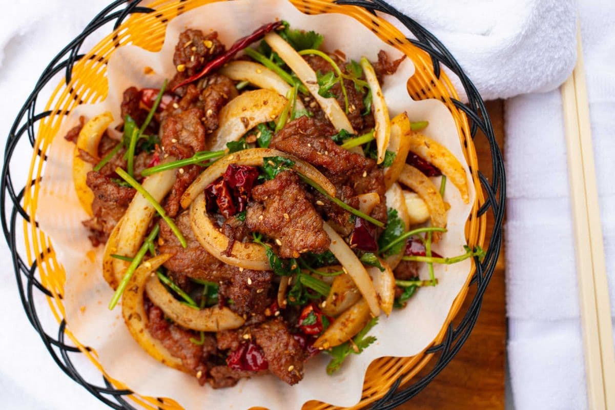 Stir-Fried Beef Slices with Cumin and Pepper 孜然奇香牛肉