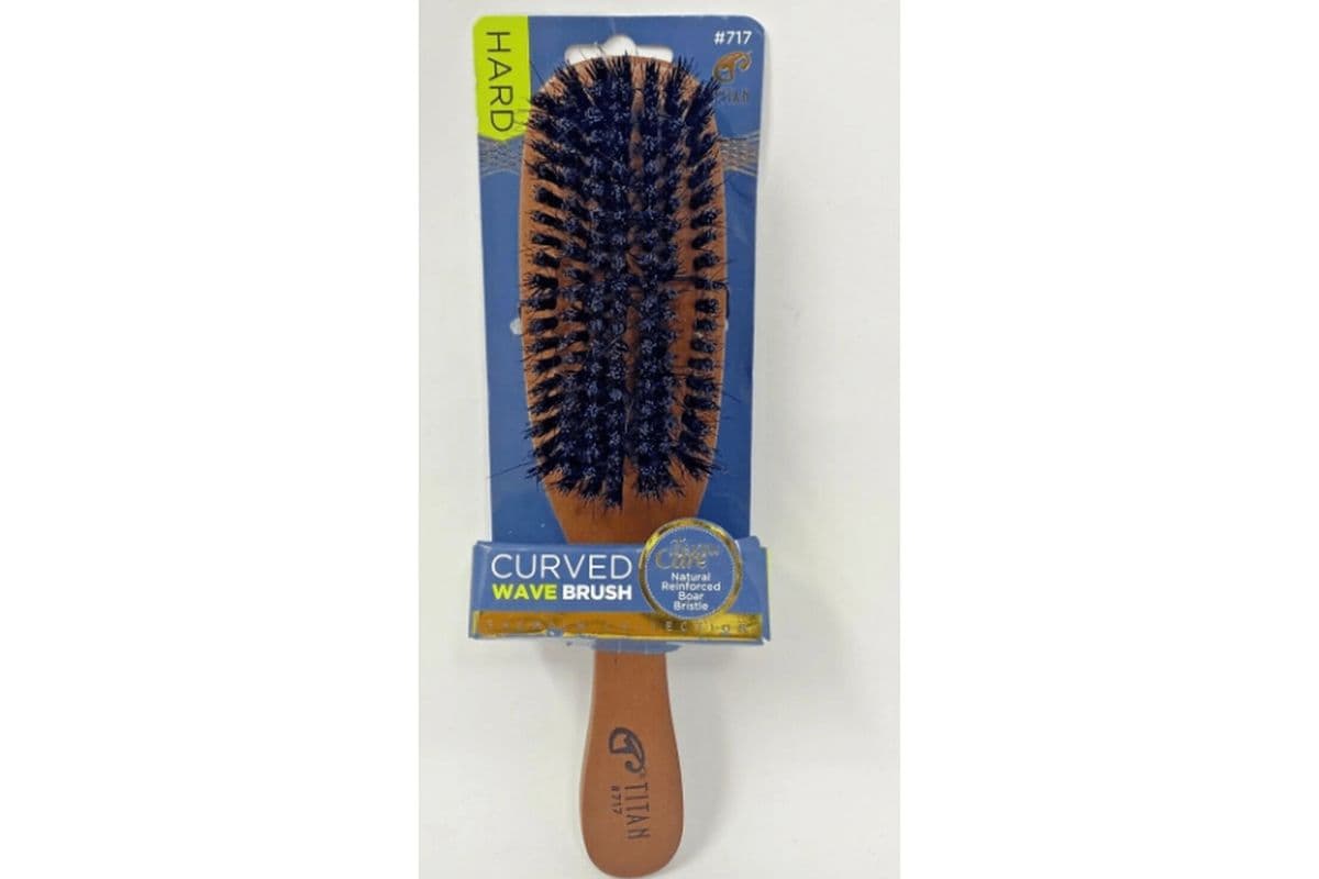 Titan Wooden Brush (142 g)