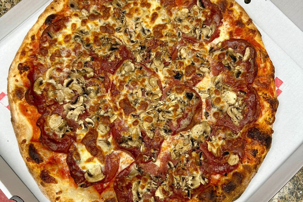16" Pepperoni Funghi Pizza