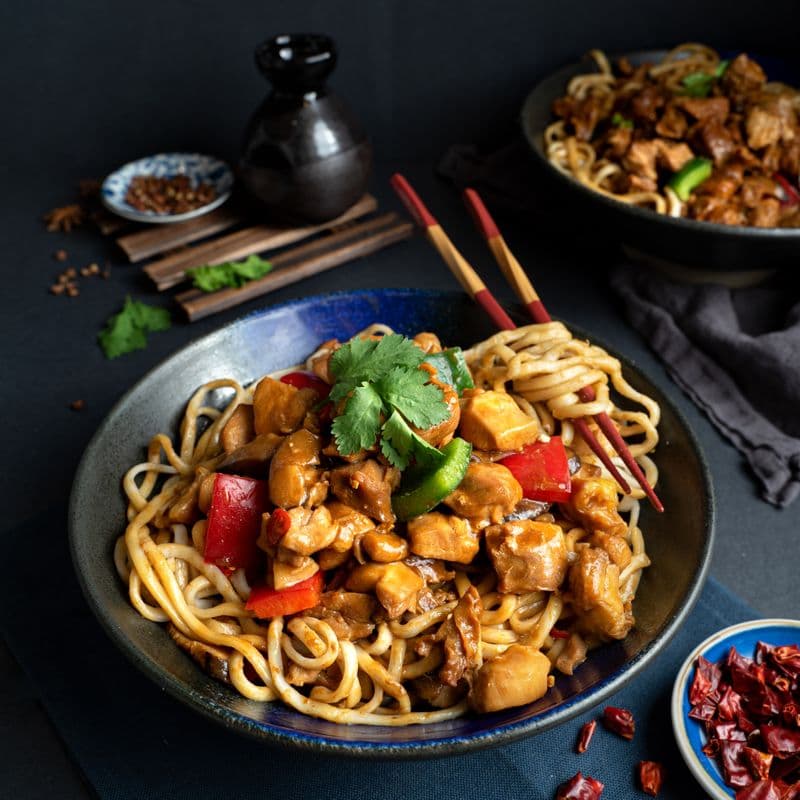 Braised Chicken with Hand Pulled Noodle(Bone In)
