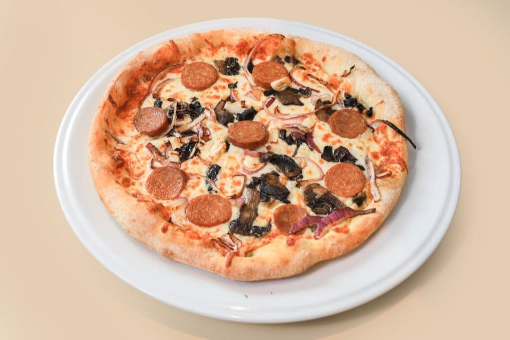Pizza Saucisses (pour 2) / Sausages (For 2)