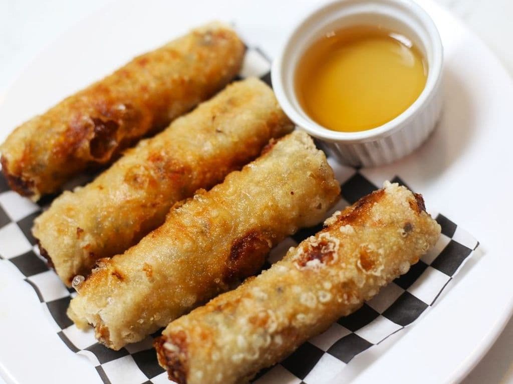 1. SPRING ROLLS 2 PCS