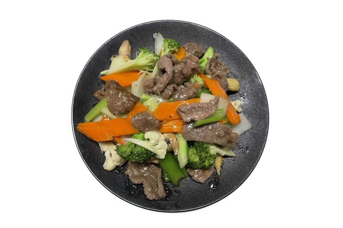 B2. Beef w/ Mixed Veggies 牛杂菜