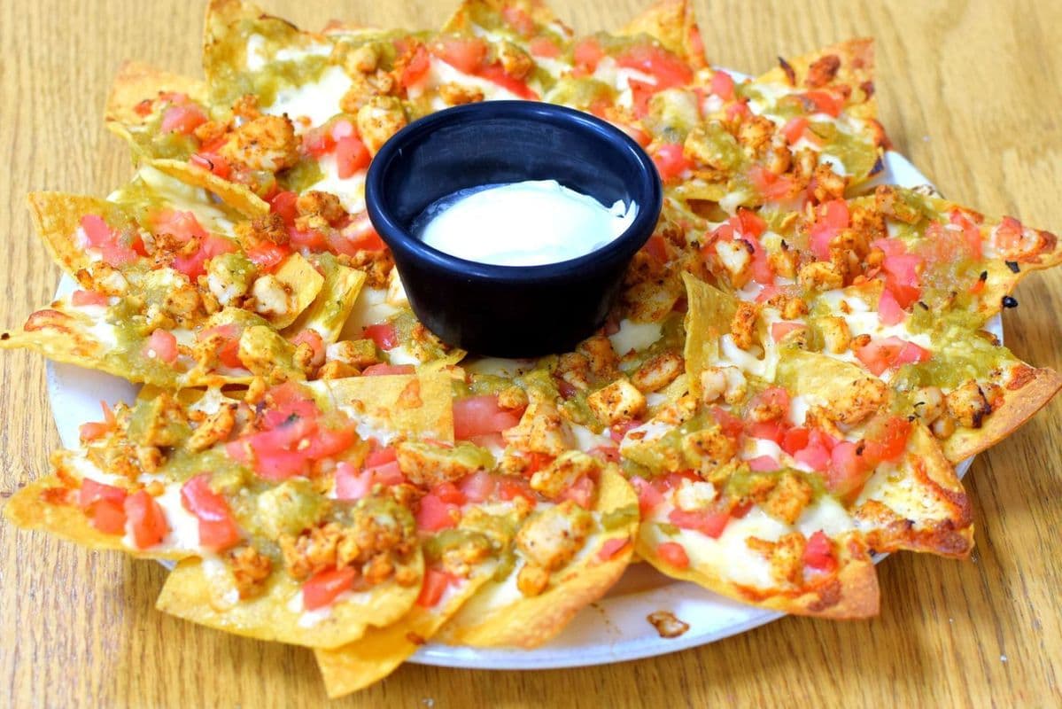 Reg Con Pollo Nachos