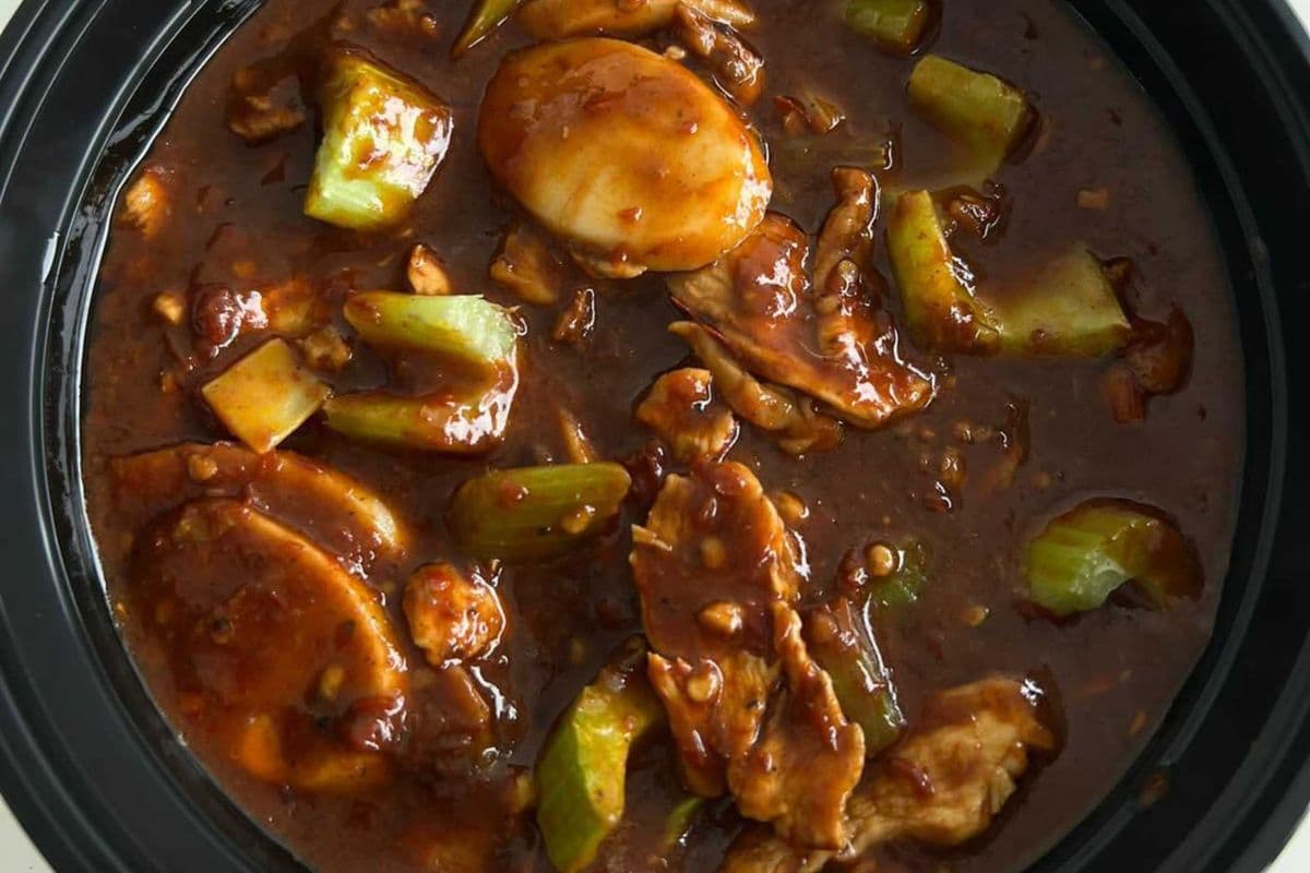 Stir-Fried Rice Cake 炒年糕