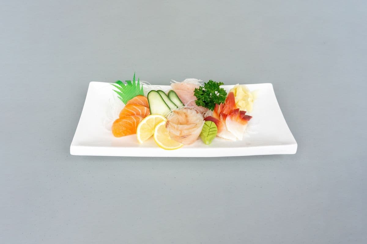 Assorted Sashimi A (12 pcs)