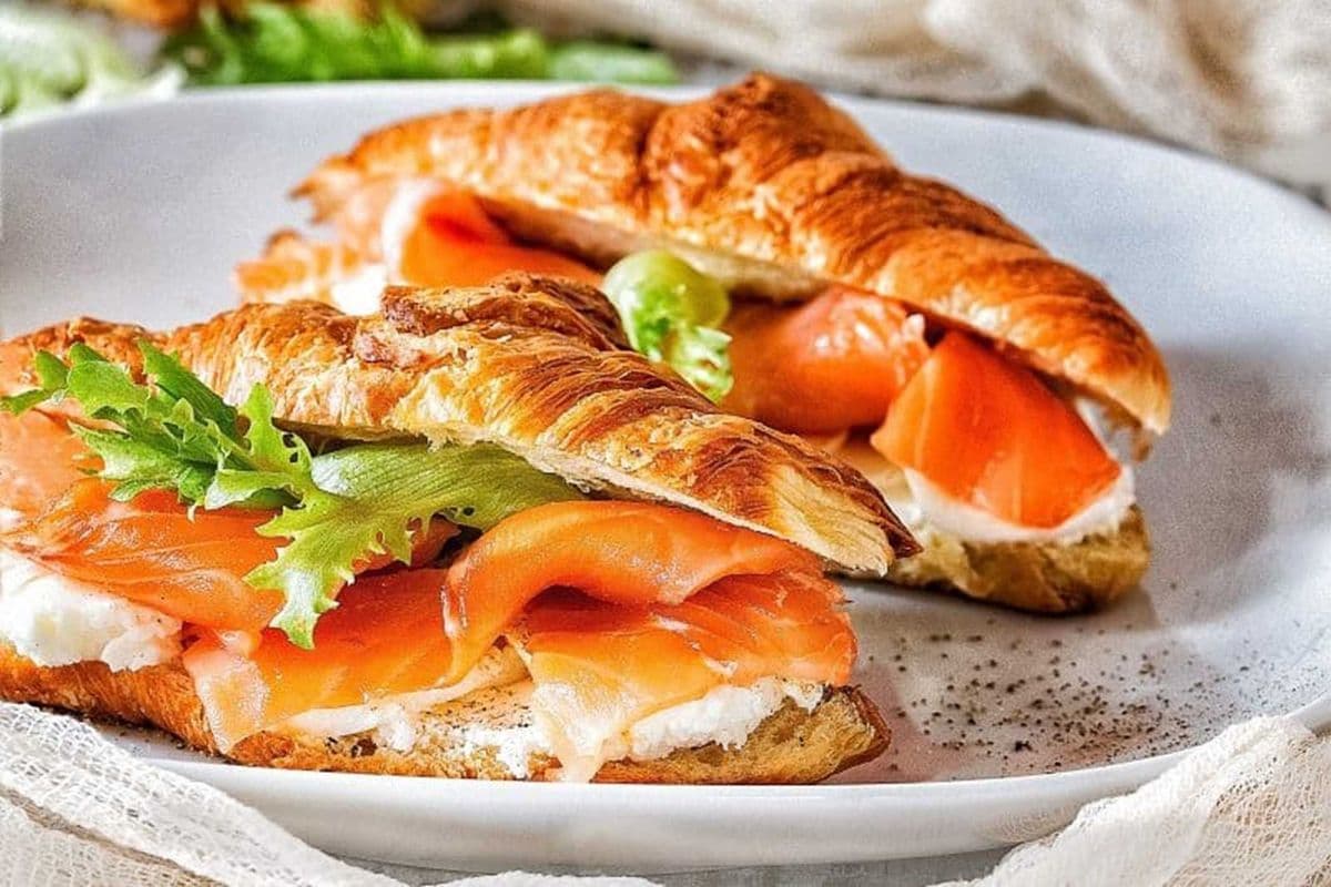 Salmon with Philadelphia Cheese Sandwich