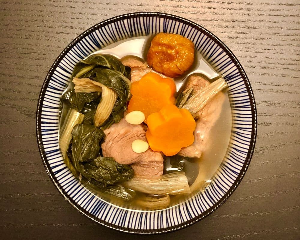 S11. Pork Bone Soup with Dried Bok Choi & Carrot (800 ml)