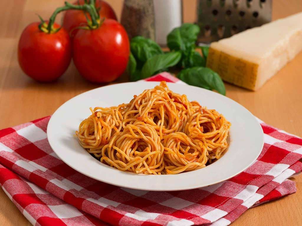 KIDS BUILD YOUR OWN PASTA