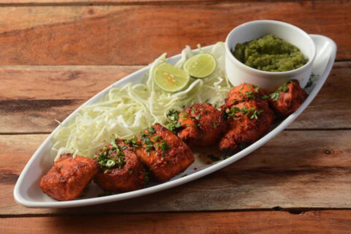 Achari Chaap Plate with gravy