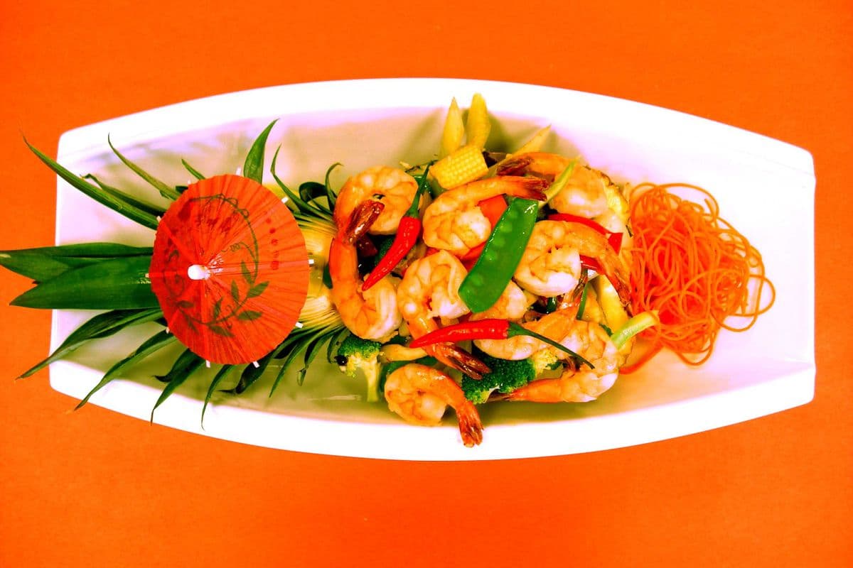 103. Tiger Shrimp or Chicken in Half Pineapple