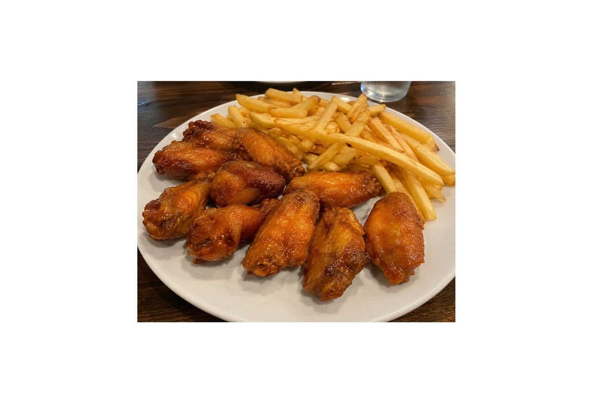 10 Chicken Wings with French Fries