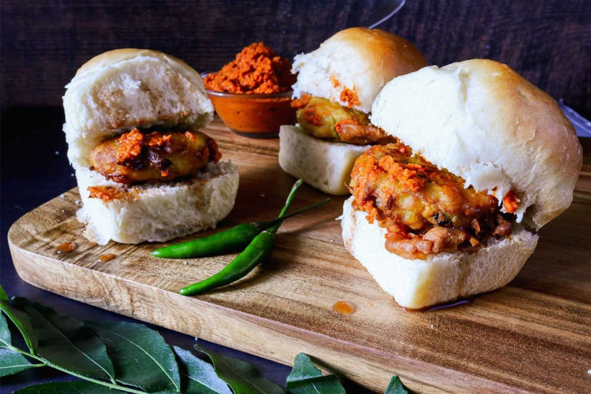 Vada Pav/Dabeli Combo