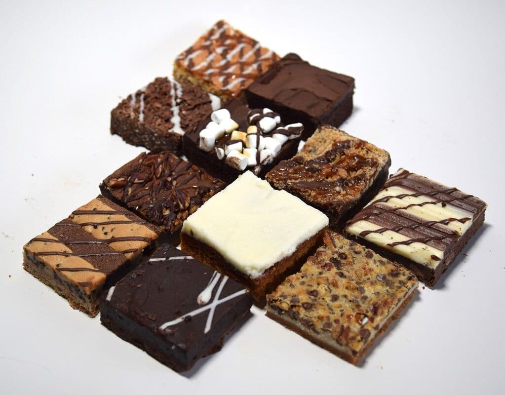 ASSORTED BOX OF 6 SQUARES