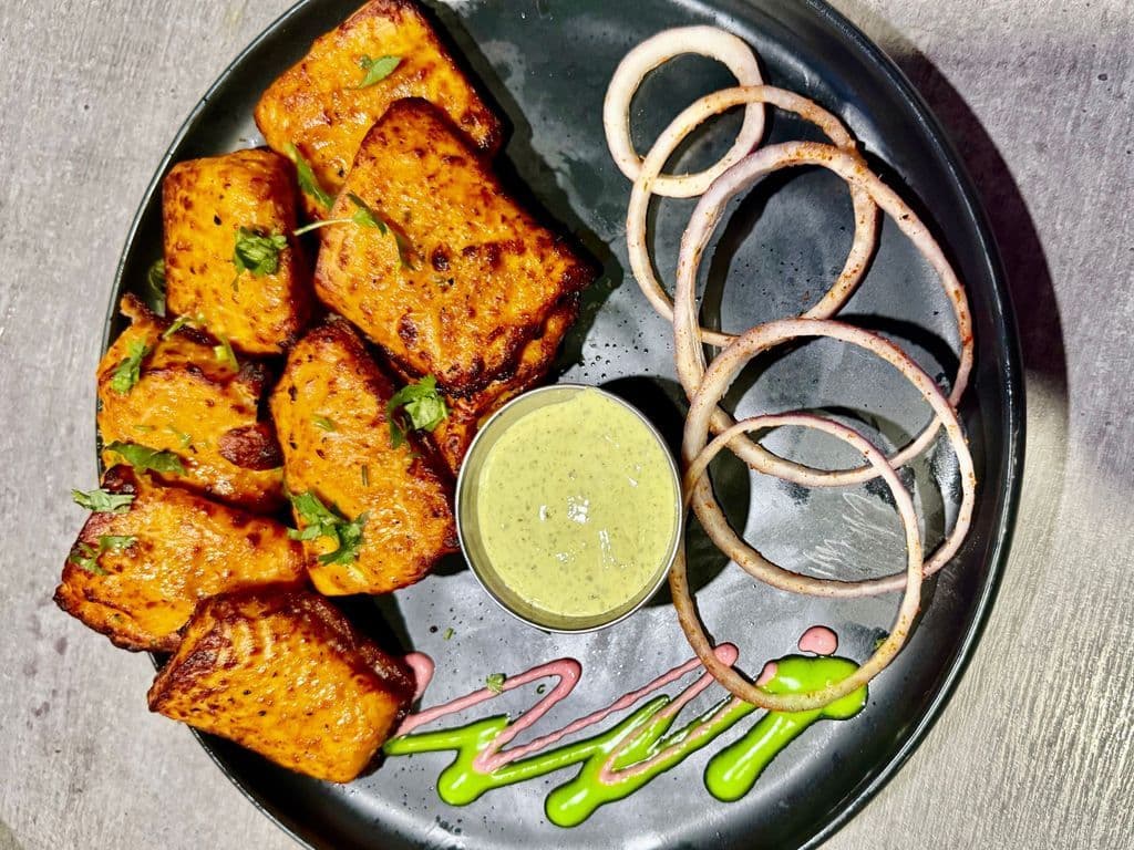 SALMON TIKKA