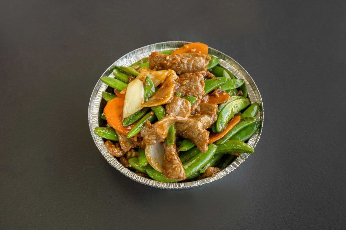 43. Sliced Beef with Snow Peas