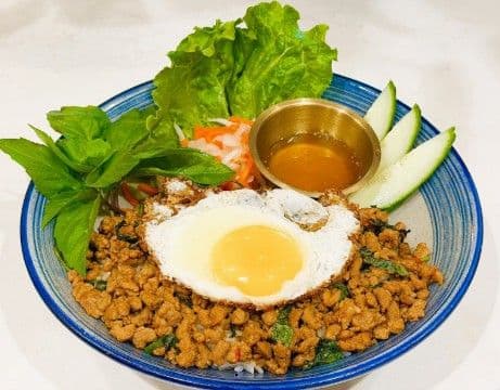 F4. Basil Ground Pork & Fried Egg on Rice