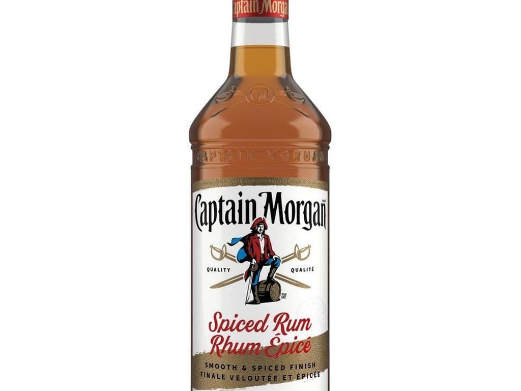 Captain Morgan Spiced Rum (750 ml)