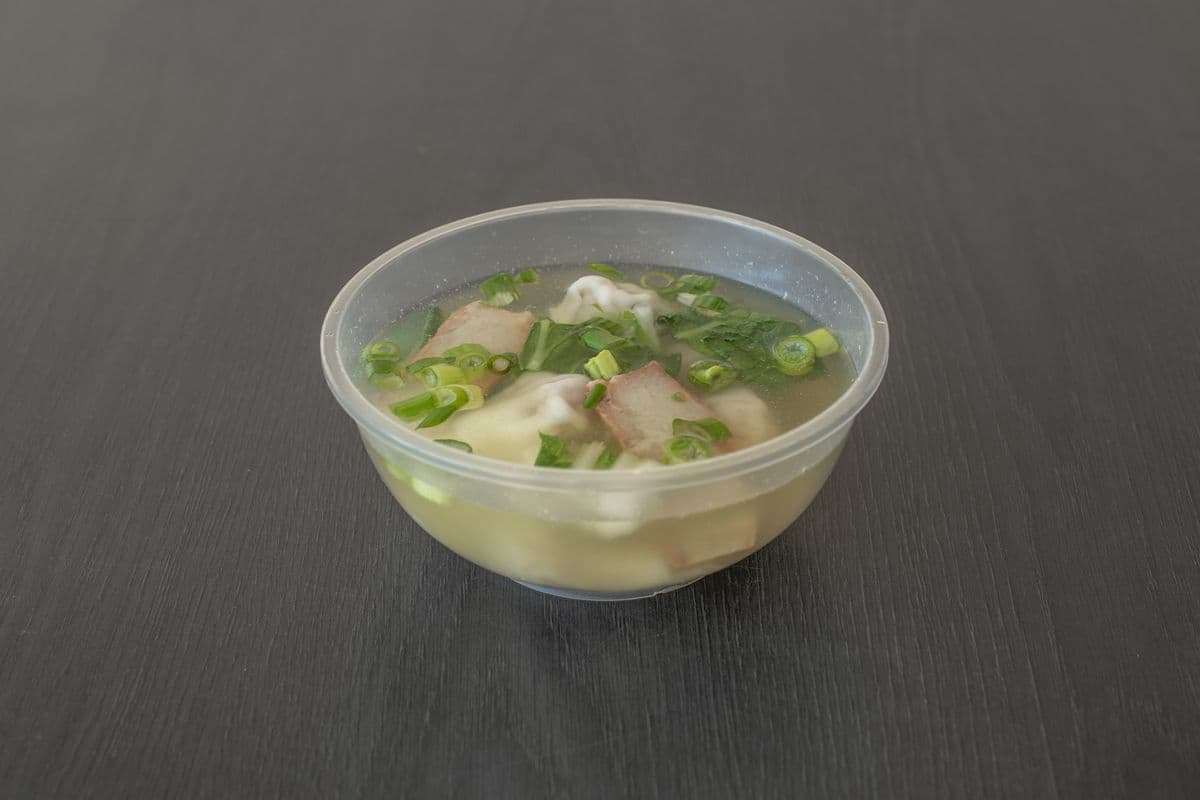 8. Wonton Soup with BBQ Pork (16 oz)