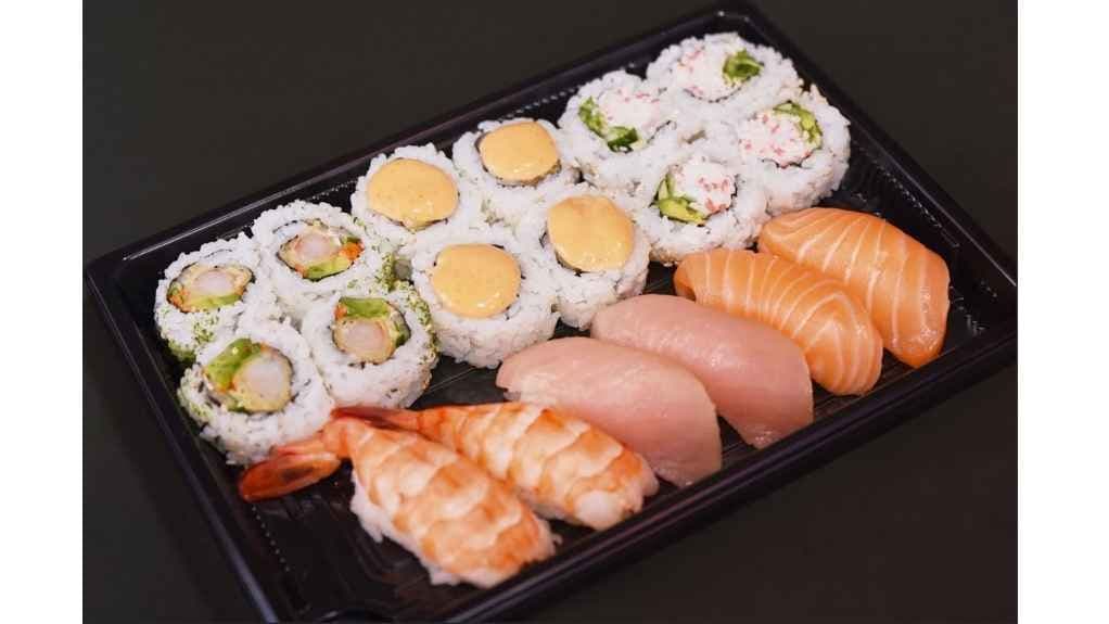 Maki and Sushi Combo
