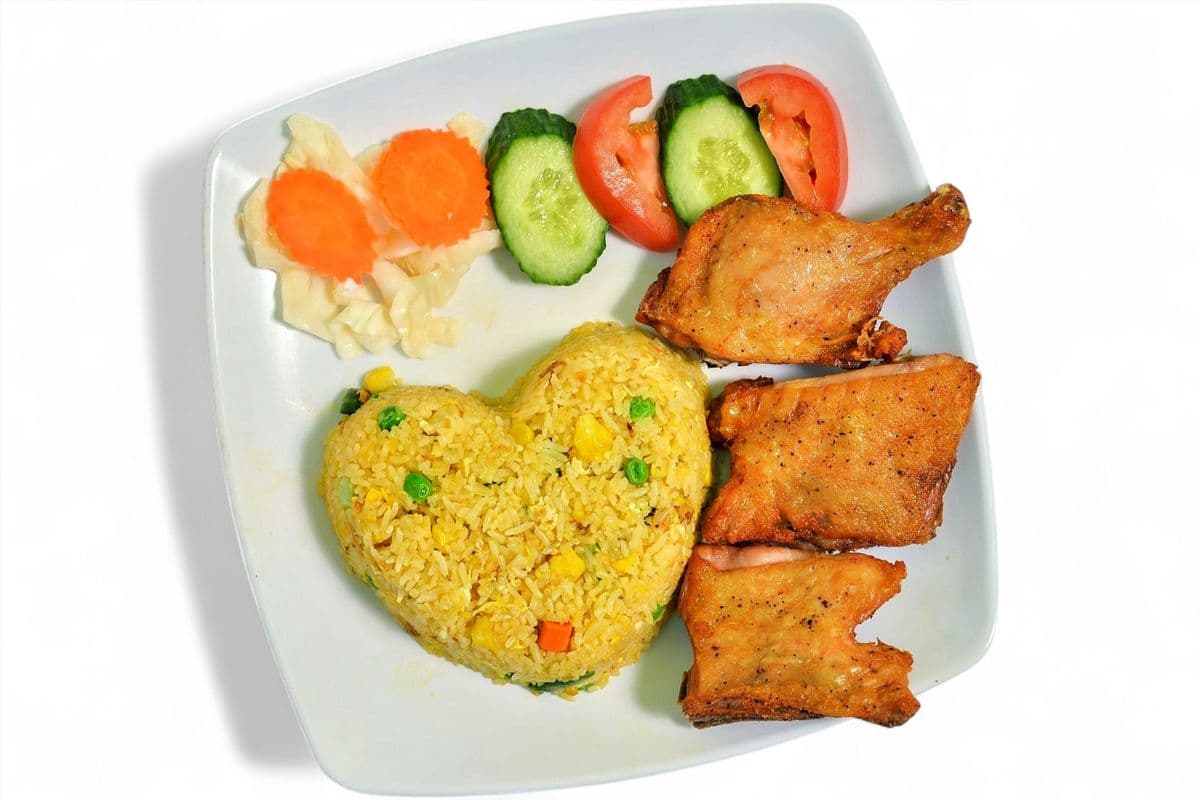R91. Cơm Chiên Gà Rôti