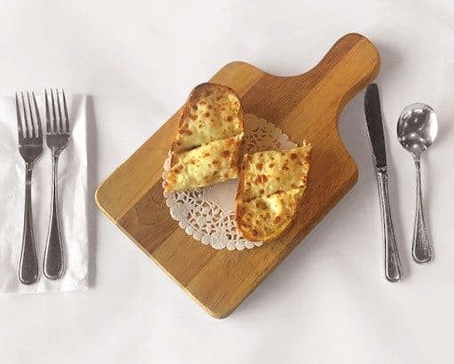PAIN À L’AIL GRATINÉ / GARLIC BREAD AU GRATIN