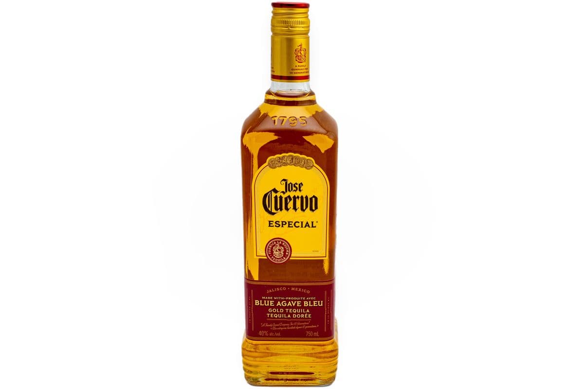 Jose Quervo Gold (750 ml) (1 x 750ml)