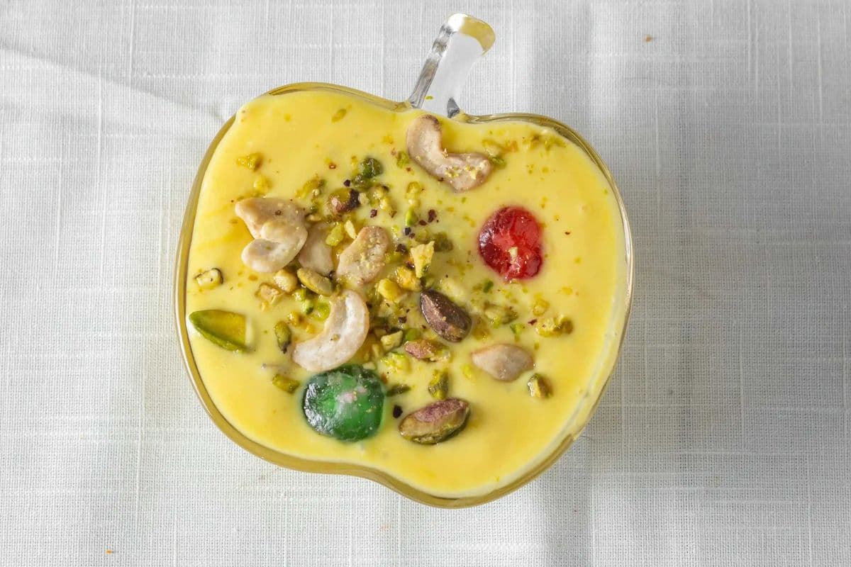Saffron Infused Yogourt Drink ** Contains Nuts ** (12 0z)